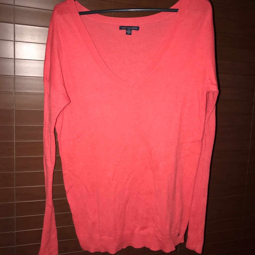 American Eagle vneck sweater